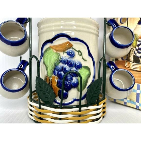 Grape Vine Decanter With 6 Cups and Display Basket FULL SET MINT CONDITION - Picture 4 of 9